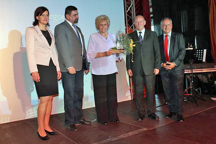 Ehrenamtspreise verliehen (1) (Foto: Karl-Heinz Herrmann) Ehrenamtspreise verliehen (1) (Foto: Karl-Heinz Herrmann)