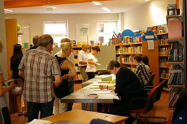 Wahllokal Bibliothek (Foto: Ilka K&uuml;hn)