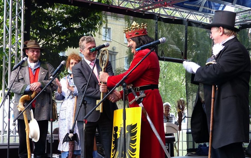 Schl&uuml;ssel zur&uuml;ckgegeben (Foto: nnz)