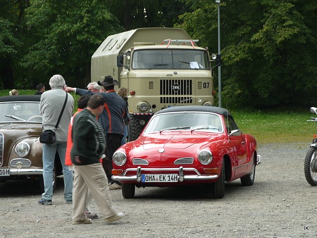 Oldtimershow beim Bärenparkfest (Foto: Ilka Kühn) Oldtimershow beim Bärenparkfest (Foto: Ilka Kühn)