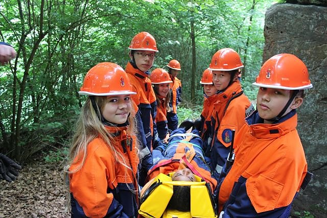 Übung Personenrettung (Foto: Feuerwehr Heiligenstadt) Übung Personenrettung (Foto: Feuerwehr Heiligenstadt)