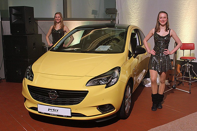 Schl&uuml;ssen&uuml;bergabe (Foto: Karl-Heinz Herrmann)