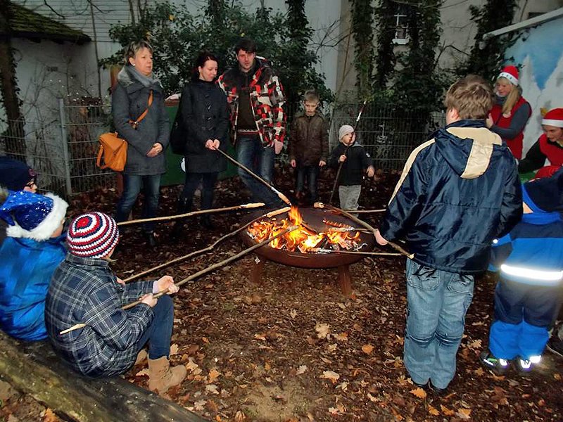 Weihnachtsmarkt Kindervilla (Foto: Karl-Heinz Herrmann) Weihnachtsmarkt Kindervilla (Foto: Karl-Heinz Herrmann)