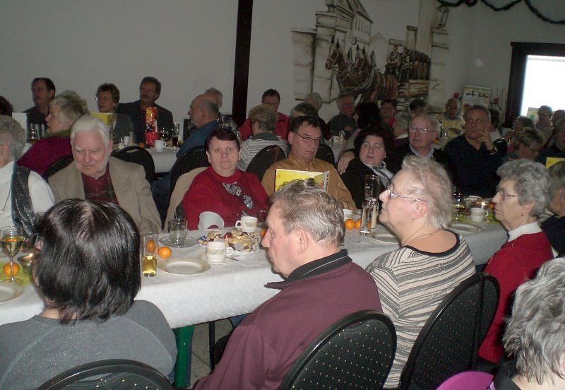 Weihnachtsfeier des VdK OV Artern (Foto: Ina Römer) Weihnachtsfeier des VdK OV Artern (Foto: Ina Römer)
