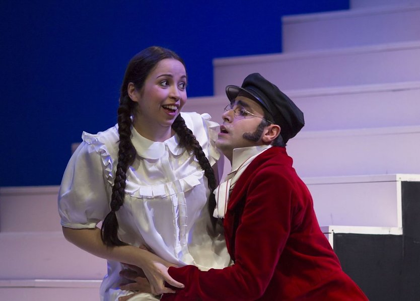Elena Puszta (Gilda) mit Raffaele d�Ascanio (Herzog von Mantua) in Rigoletto (Foto: Tillmann Graner)