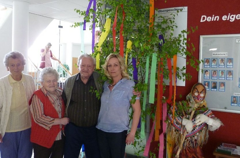 Maibaum im Pflegeheim (Foto: privat)