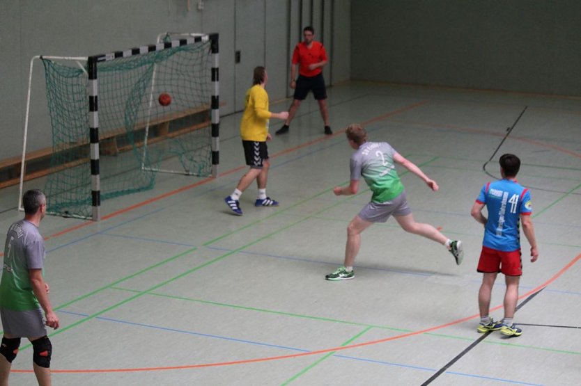 Handball live (Foto: Karl-Heinz Herrmann) Handball live (Foto: Karl-Heinz Herrmann)