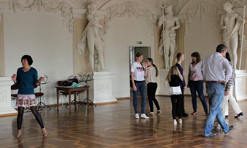 Tanzgruppe probte &ouml;ffentlich (Foto: Karl-Heinz Herrmann)