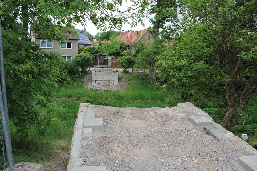 Totenbr&uuml;cke eingeh&auml;ngt (Foto: Karl-Heinz Herrmann)