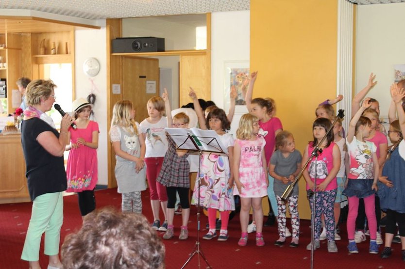 Sch&uuml;ler helfen in AWO-Einrichtungen (Foto: Karl-Heinz Herrmann)