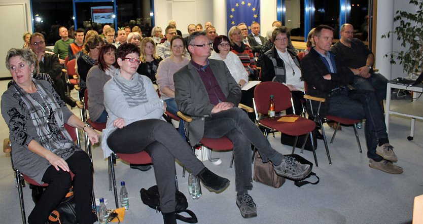 Gesetz � Umsetzung � Kontrolle � Strafe?! (Foto: Karl-Heinz Herrmann)