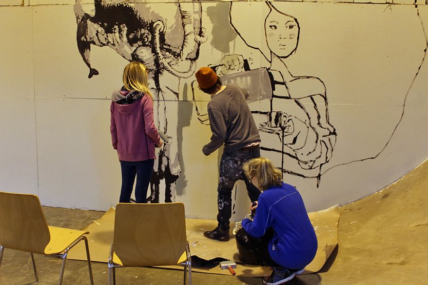 Graffiti K&uuml;nstler in der SkateArena (Foto: Karl-Heinz Herrmann)