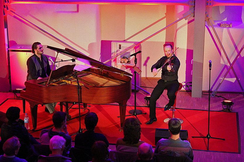 Besinnliche Weihnachten in Familie (Foto: Karl-Heinz Herrmann)
