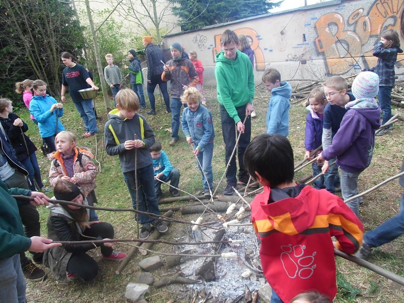 Lagerfeuer im KILA  (Foto: Frank Tuschy)
