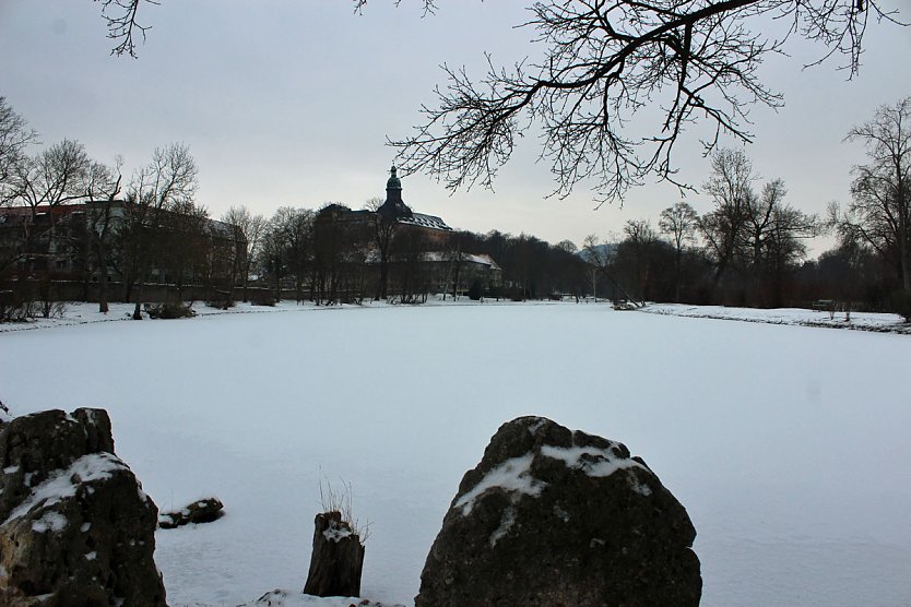 Gefährlicher Leichtsinn auf Parkteich (Foto: Karl-Heinz Herrmann) Gefährlicher Leichtsinn auf Parkteich (Foto: Karl-Heinz Herrmann)