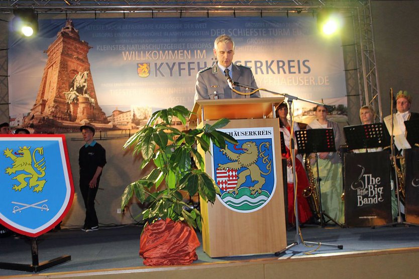 NEUJAHRSEMPFANG DES KYFFHÄUSERKREISES (Foto: Karl-Heinz Herrmann) NEUJAHRSEMPFANG DES KYFFHÄUSERKREISES (Foto: Karl-Heinz Herrmann)