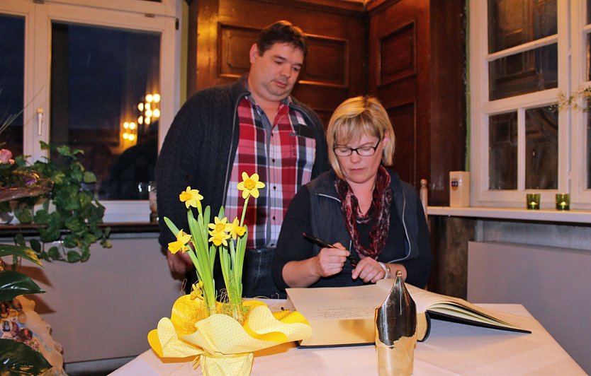Erste Seiten des Goldenen Buches (Foto: Karl-Heinz Herrmann) Erste Seiten des Goldenen Buches (Foto: Karl-Heinz Herrmann)
