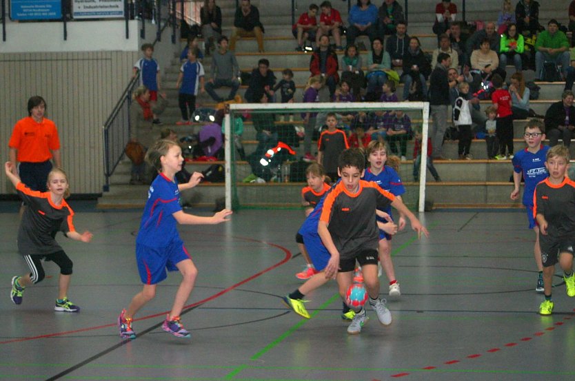 Kinder von der Stra&szlig;e und ran an den Ball hie&szlig; es am letzten Sonnabend in der Nordh&auml;user Wiedigsburghalle (Foto: Uwe Tittel)