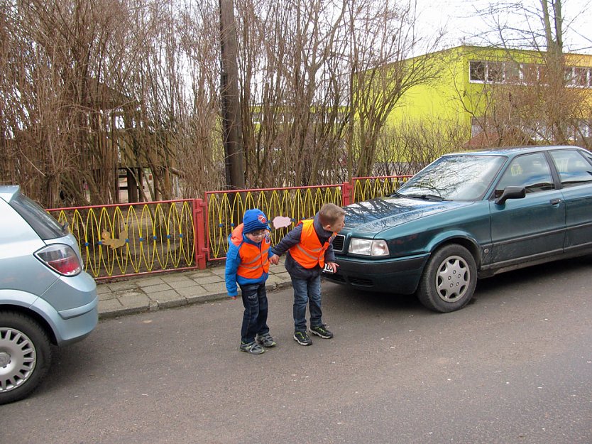 Verkehrssicherheitstag in der Kita G&auml;nsebl&uuml;mchen (Foto: Bernd M&uuml;ller)