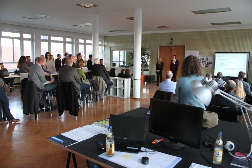Wirtschaft meets Wissenschaft im Nordh&auml;user Codeck (Foto: Angelo Glashagel)