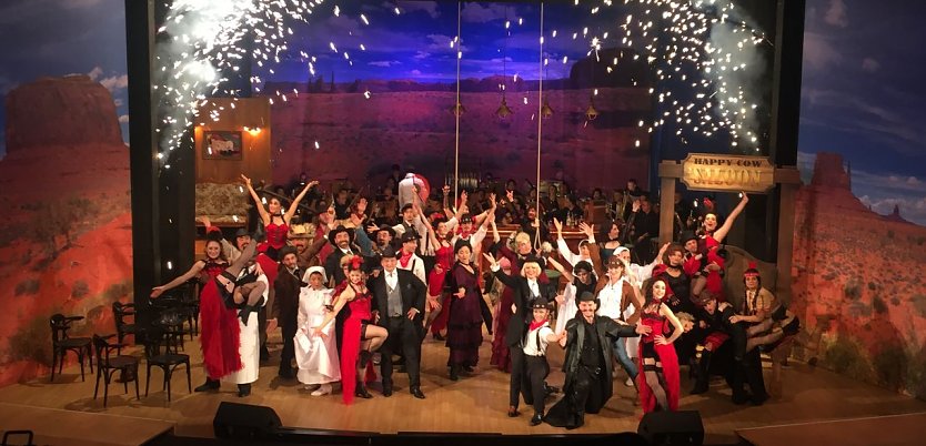 Nordhäuser Bühnenball 2016 (Foto: Martin Wiegner) Nordhäuser Bühnenball 2016 (Foto: Martin Wiegner)