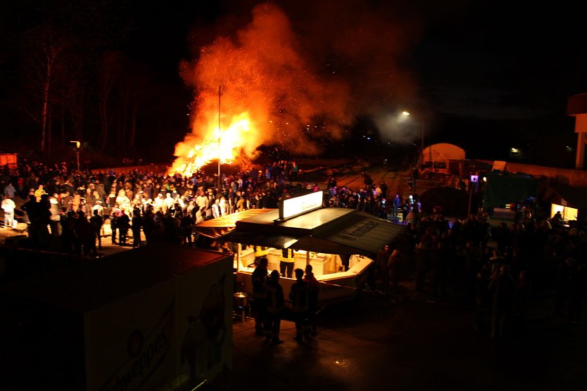 Osterfeuer (Foto: Feuerwehr Heiligenstadt) Osterfeuer (Foto: Feuerwehr Heiligenstadt)