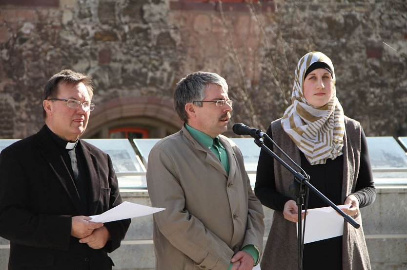 Die Religionsgemeinschaften baten gemeinsam um Vergebung (Foto: Angelo Glashagel)
