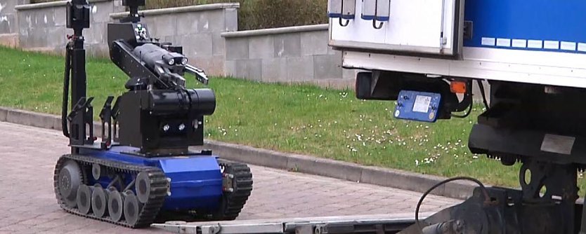 Verd&auml;chtiger Koffer war z&uuml;ndf&auml;hig (Foto: Angelo Glashagel)