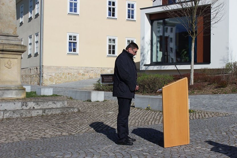 Stilles Gedenken (Foto: Karl-Heinz Herrmann)