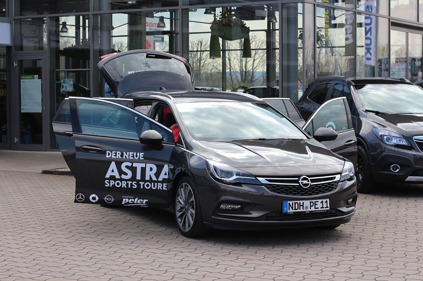 In einigen Autoh&auml;usern der Peter-Gruppe ging es heute um die Zukunft auf vier R&auml;dern (Foto: Doreen Depping)