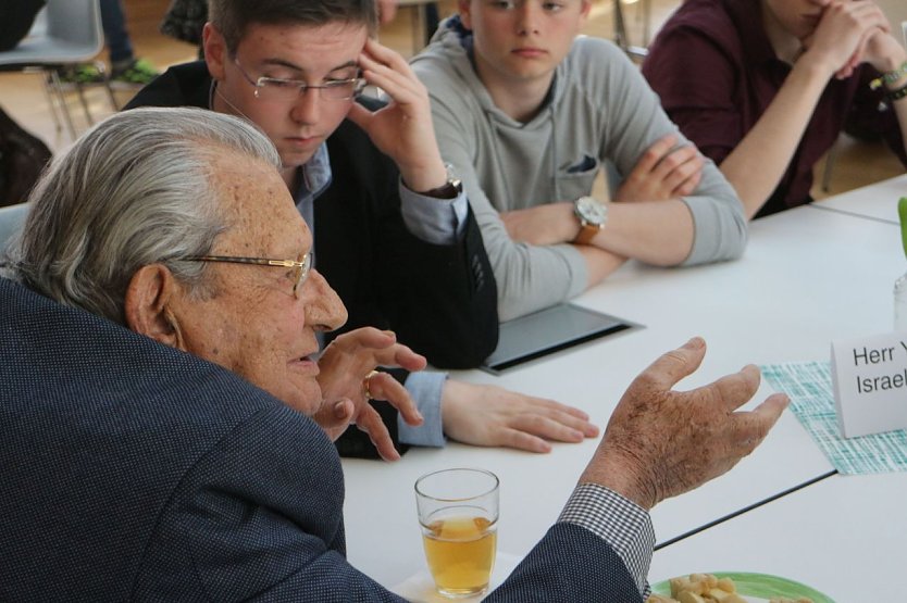 Yaakov Handeli verlor seine ganze Familie in Auschwitz, &uuml;berlebte selber nur knapp (Foto: Angelo Glashagel)