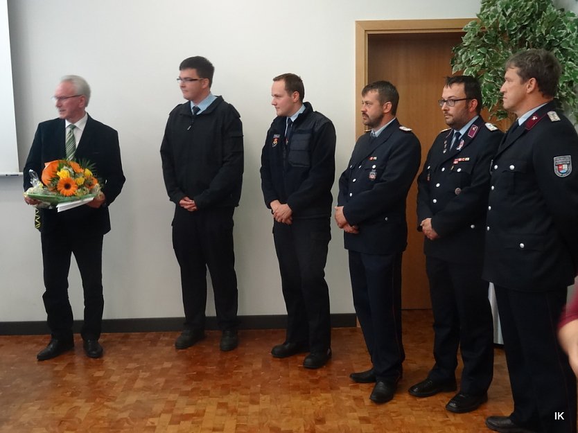 Auszeichnung von der Feuerwehr (Foto: Ilka K&uuml;hn)