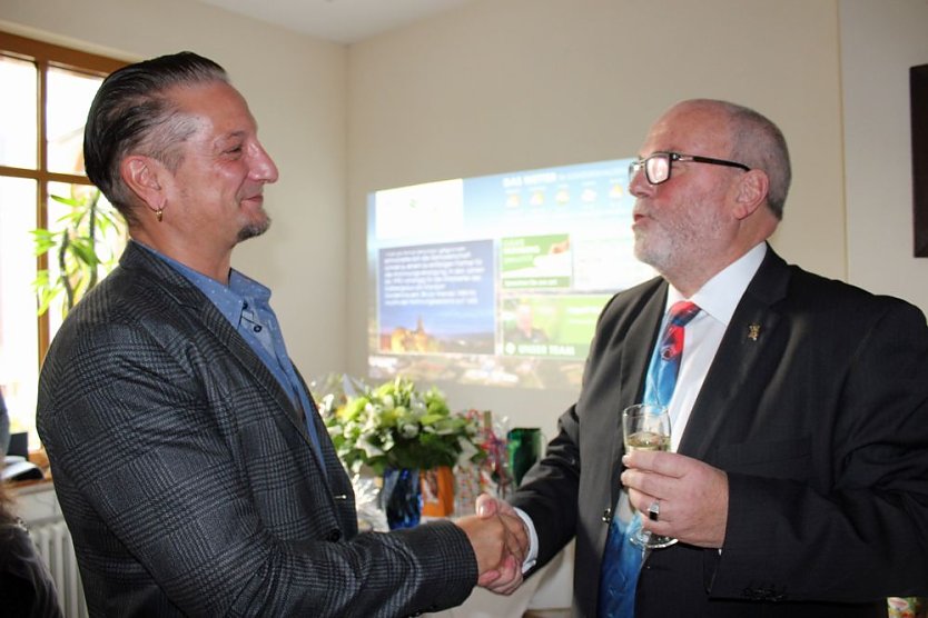 Ein Kapit&auml;n verl&auml;sst das Schiff (Foto: Karl-Heinz Herrmann)