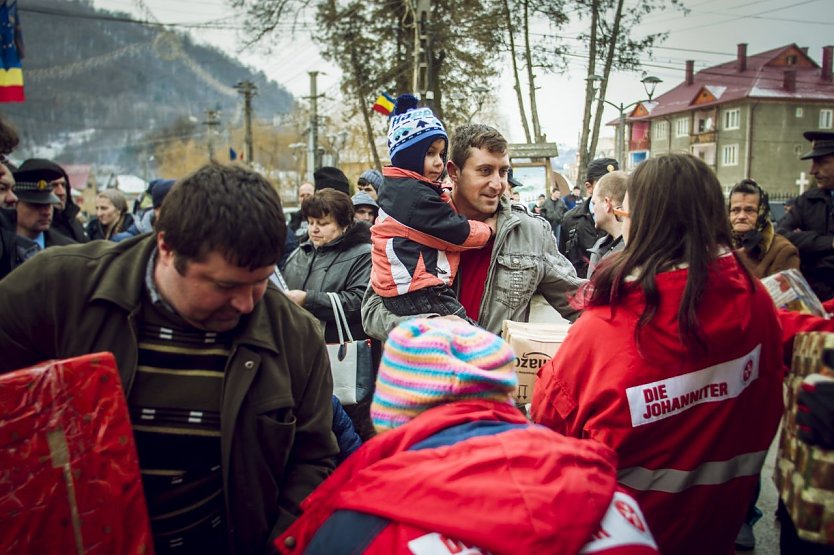 Weihnachtstrucker gehen in den Endspurt (Foto: Johanniter-Unfall-Hilfe e.V./ Steffi Lindemann, Tobias Grosser)