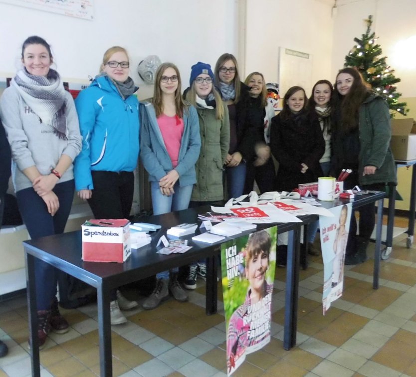 Schüler informierten sich über Stammzellenspende (Foto: Friedrich Schiller Gymnasium Bleicherode) Schüler informierten sich über Stammzellenspende (Foto: Friedrich Schiller Gymnasium Bleicherode)
