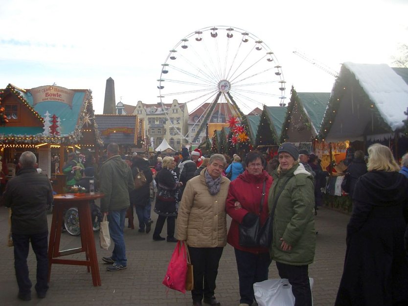 WB 4 auf Erfurter Weihnachtsmarkt (Foto: Thomas Leipold) WB 4 auf Erfurter Weihnachtsmarkt (Foto: Thomas Leipold)