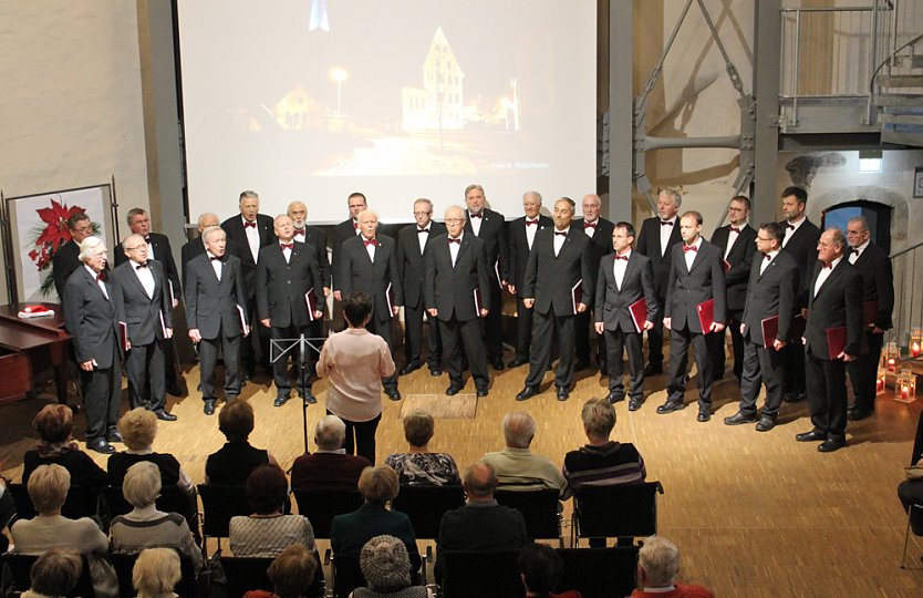 Weihnachtliche Kl&auml;nge in der Cruciskirche (Foto: Karl-Heinz Herrmann)