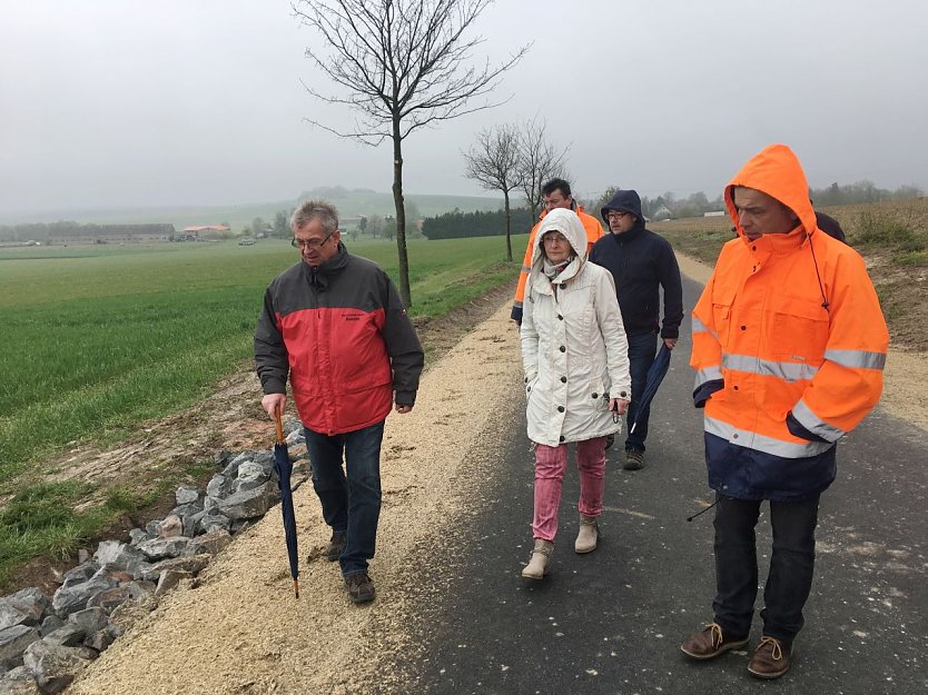Weg-Begehung (Foto: Natalie H&uuml;nger)