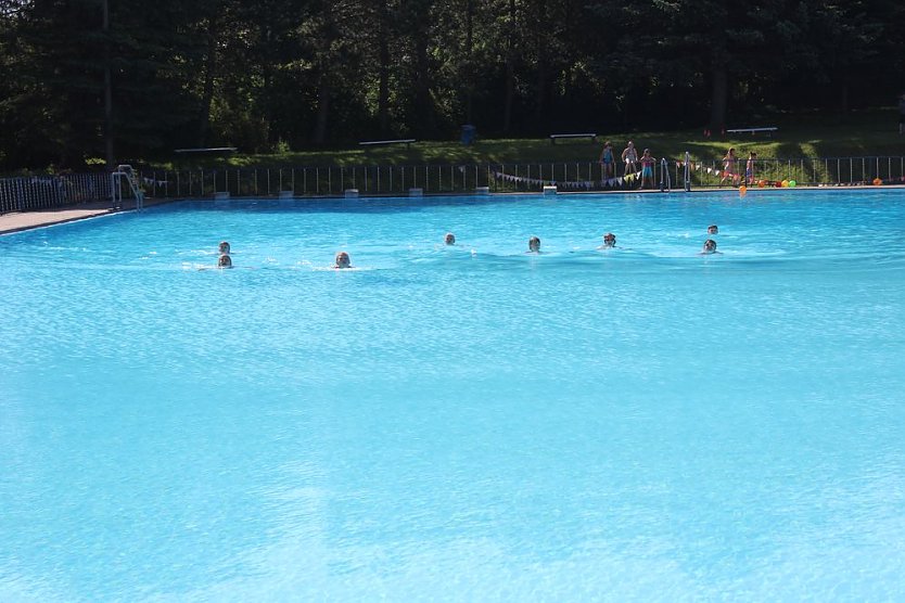 Aufruf Arbeitseinsatz Freibad Gro&szlig;furra (Foto: Karl-Heinz Herrmann)