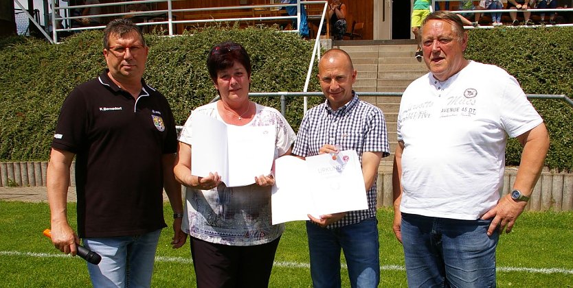 Ehrung f&uuml;r Leimbacher (Foto: privat)