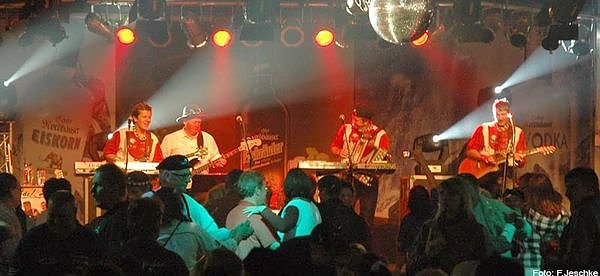 Gefeiert (Foto: F. Jeschke)