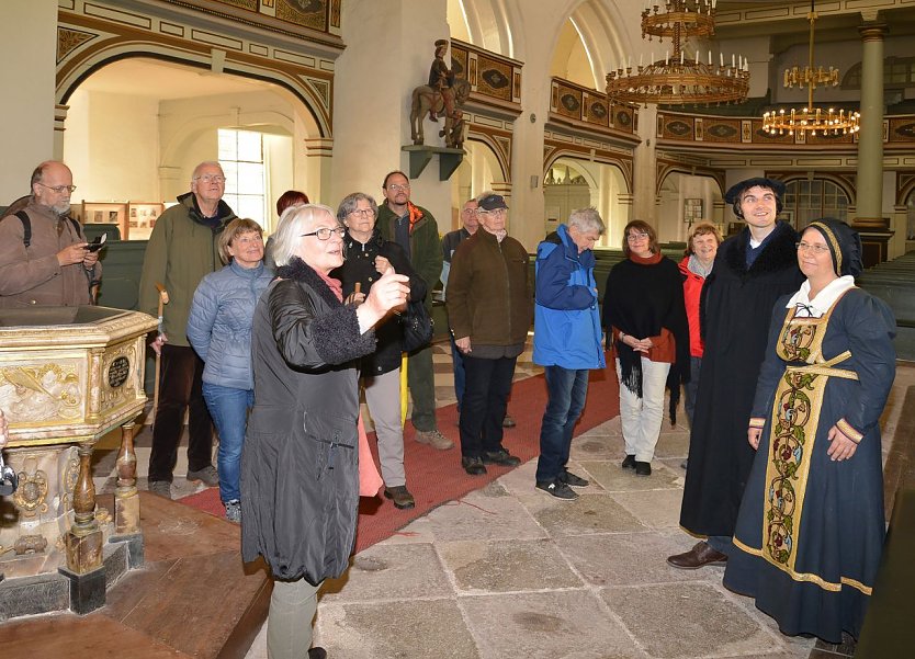 Führung am Lutherwegtag (Foto: Heinz Noack) Führung am Lutherwegtag (Foto: Heinz Noack)