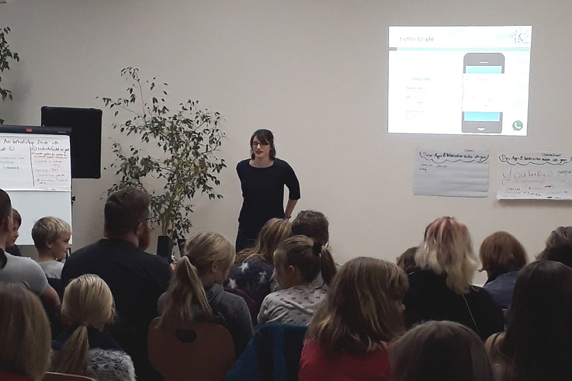Fit f&uuml;r WhatsApp (Foto: Janine G&uuml;nther)