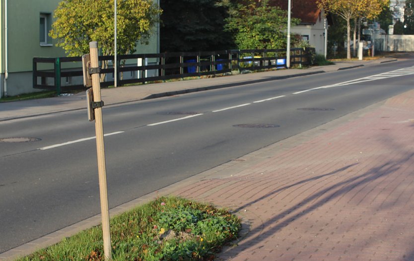 Verkehrsregelung ist richtig (Foto: Karl-Heinz Herrmann)