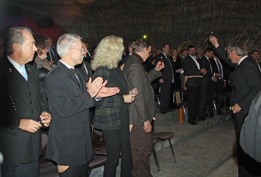 Ehrenarschleder zwei Mal verliehen. (Foto: Karl-Heinz Herrmann)