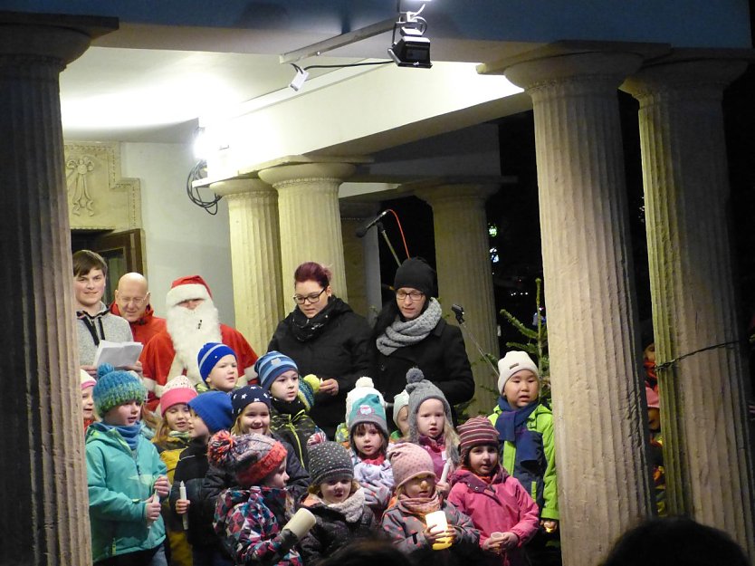 Türchen Nummer 5 am großen Theateradventskalender in Nordhausen (Foto: Jennifer Volkmann) Türchen Nummer 5 am großen Theateradventskalender in Nordhausen (Foto: Jennifer Volkmann)