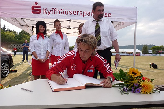 Ehrung für Steffi Nerius (Foto: Karl-Heinz Herrmann) Ehrung für Steffi Nerius (Foto: Karl-Heinz Herrmann)