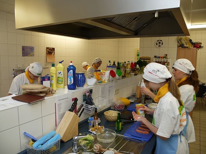 Junge K&ouml;che (Foto: nnz)