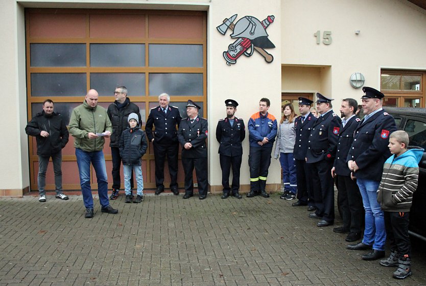 Feuerwehrfahrzeuge &uuml;bergeben (Foto: Karl-Heinz Herrmann)