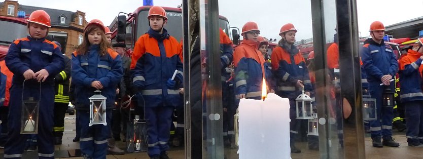 Friedenslicht wird ausgesendet (Foto: nnz)